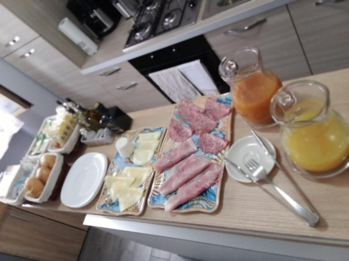 The Queen 特罗佩阿 外观 照片